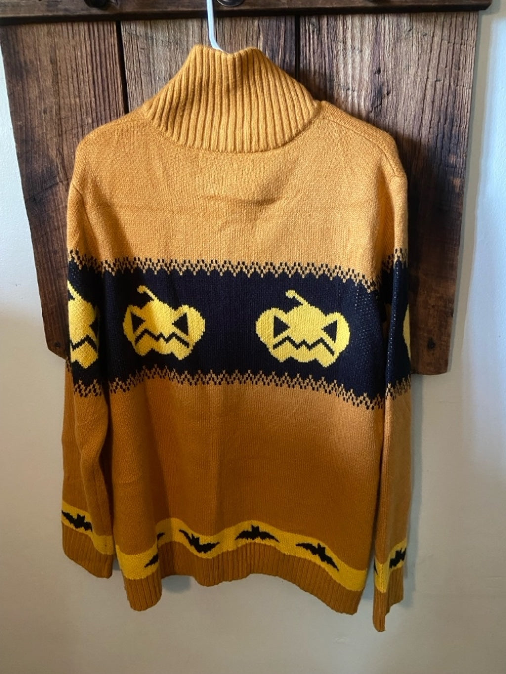 Men's Halloween Sweater - Size M - Orange & Black