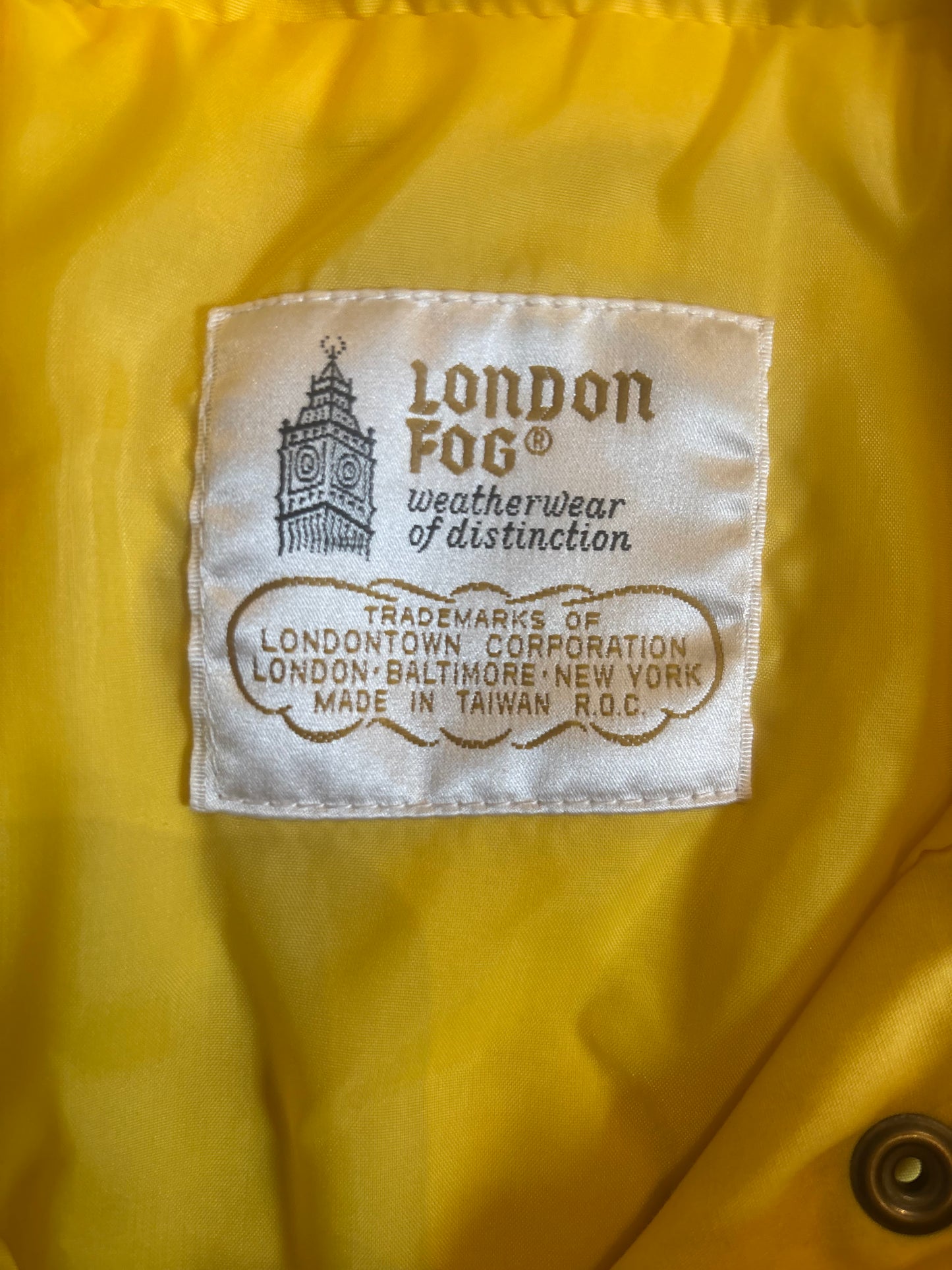 London Fog Zip and Button Light Jacket(with Hood)